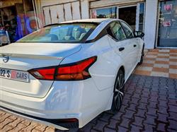 نيسان ألتيما